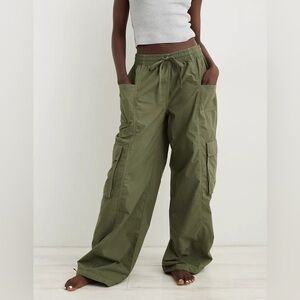 Aerie High Waisted Go-For-It Baggy Cargo Pants Size XS Olive Green Drawstring